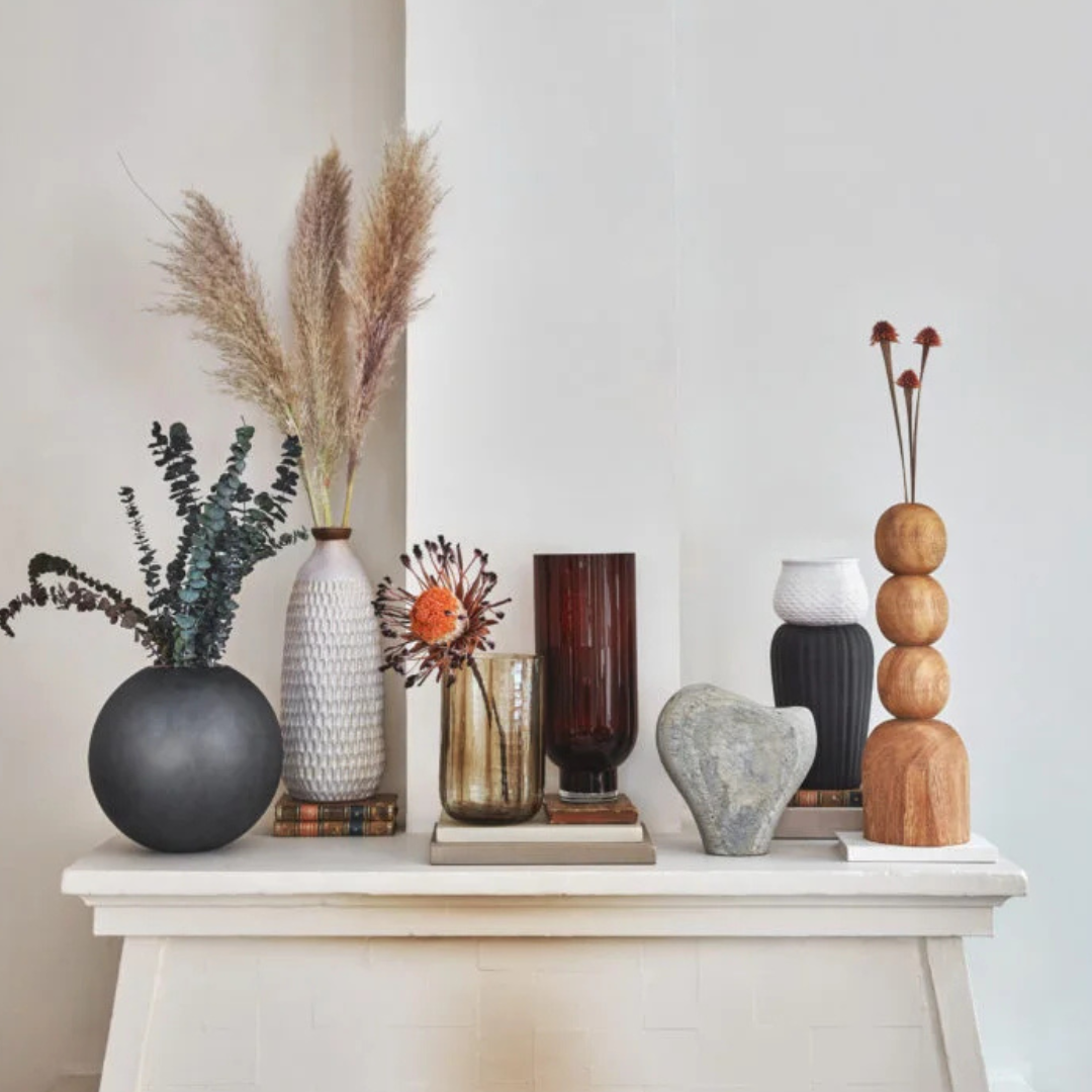 Nature at home: vases and flower pots in homes