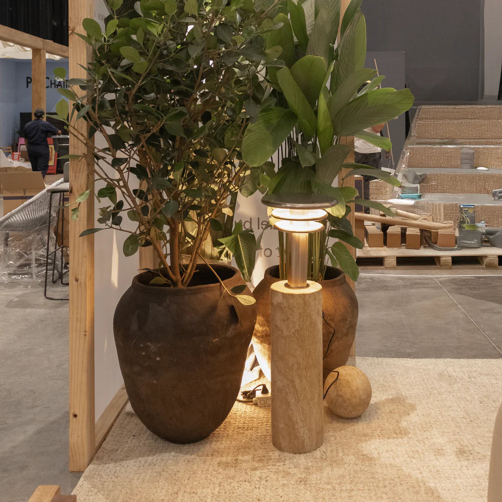 Magdalena floor planter