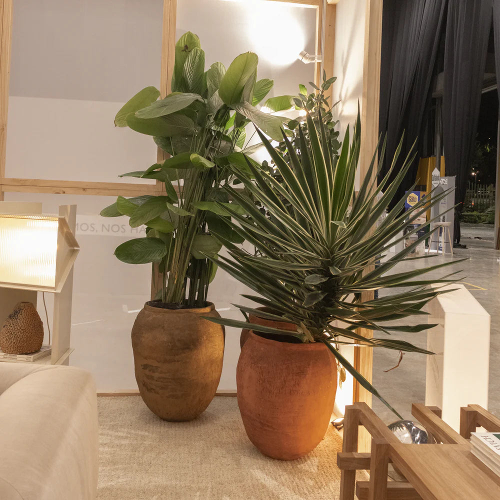Magdalena floor planter