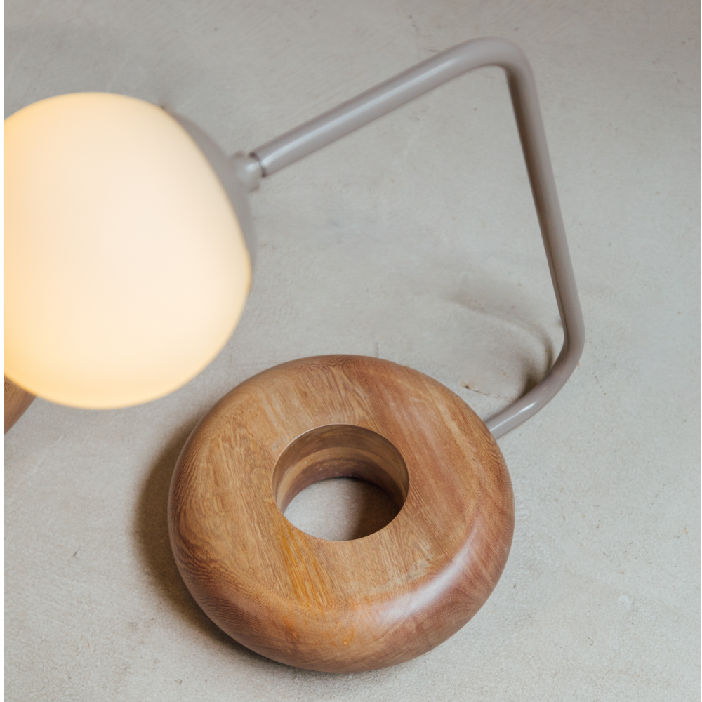 Iris table lamp