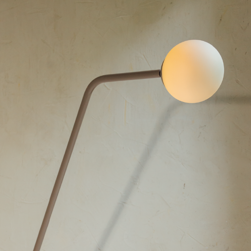 Iris floor lamp