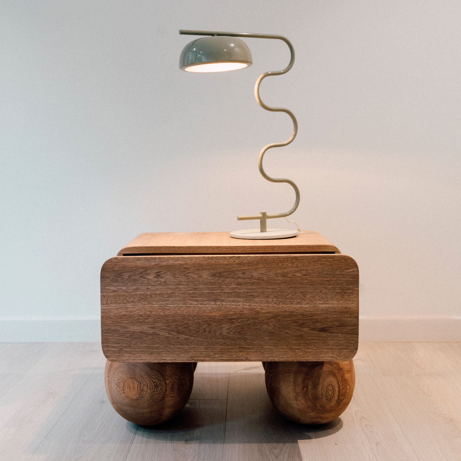 Lisboa nightstand
