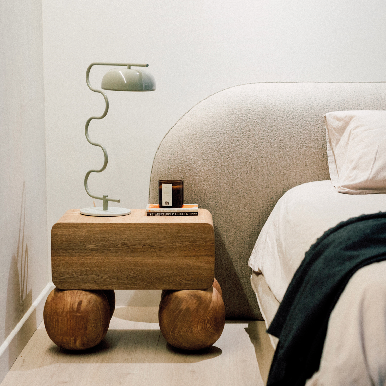 Lisboa nightstand
