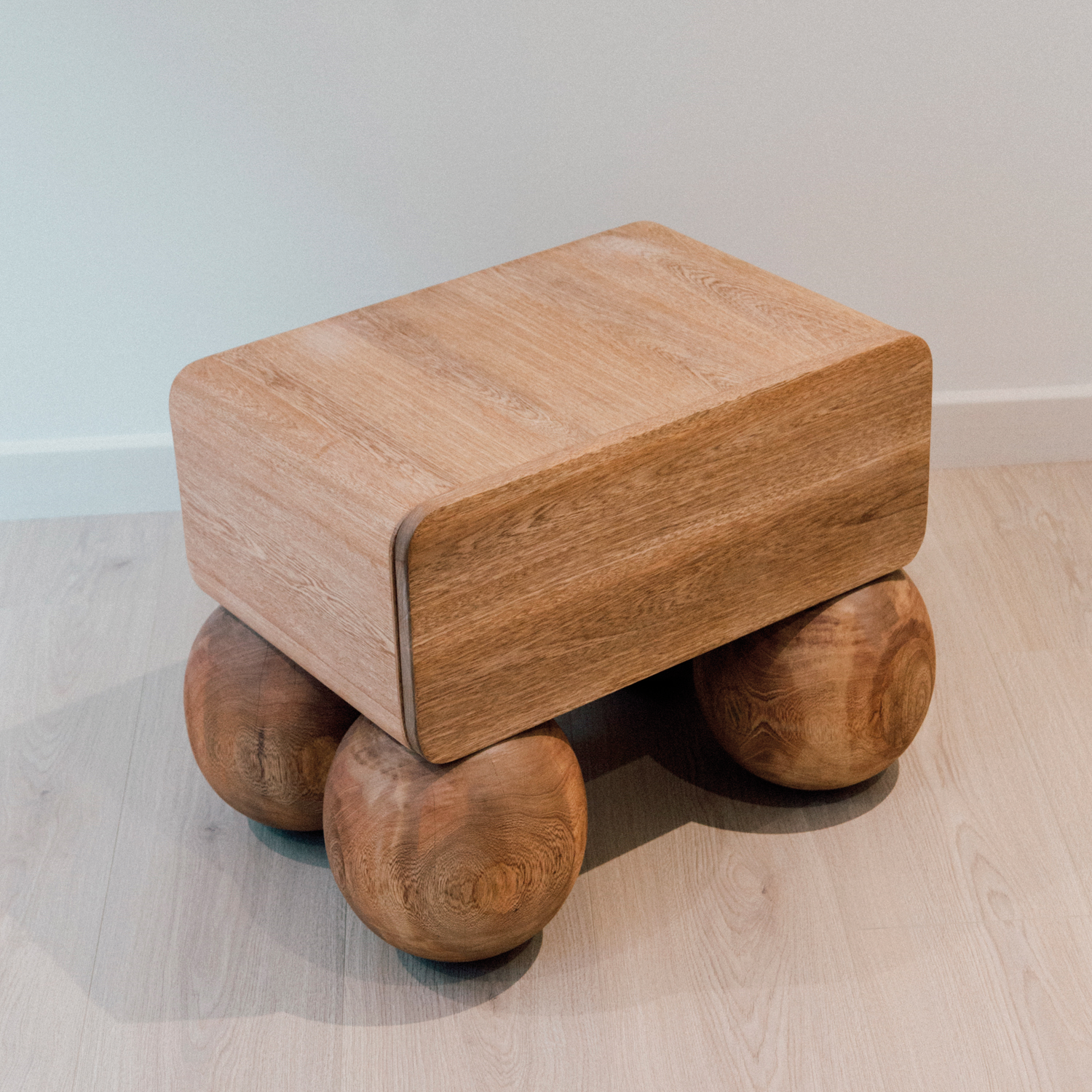Lisboa nightstand