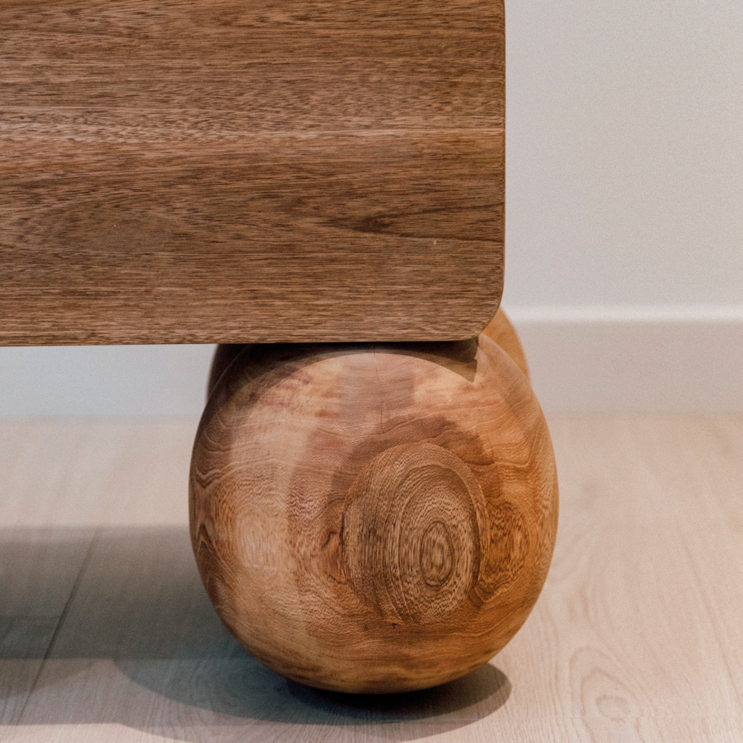 Lisboa nightstand